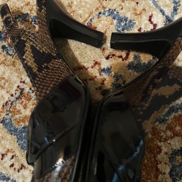 SOFFT LEATHER SIDE BUCKLE HEELS MINT!! SZ8n - Picture 4 of 6